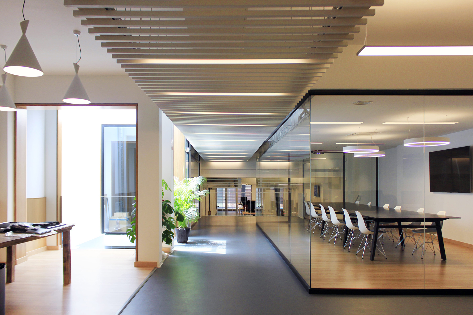 Bureaux Iberent Technology, Barcelone — réhabilitation d'un parking en bureaux